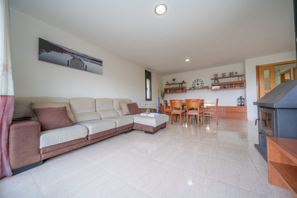 VideoINMO - 03282022 - _A737246